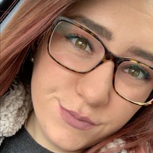 Meet your Posher, Christine